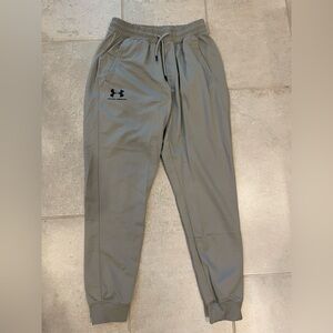Under armour pants joggers